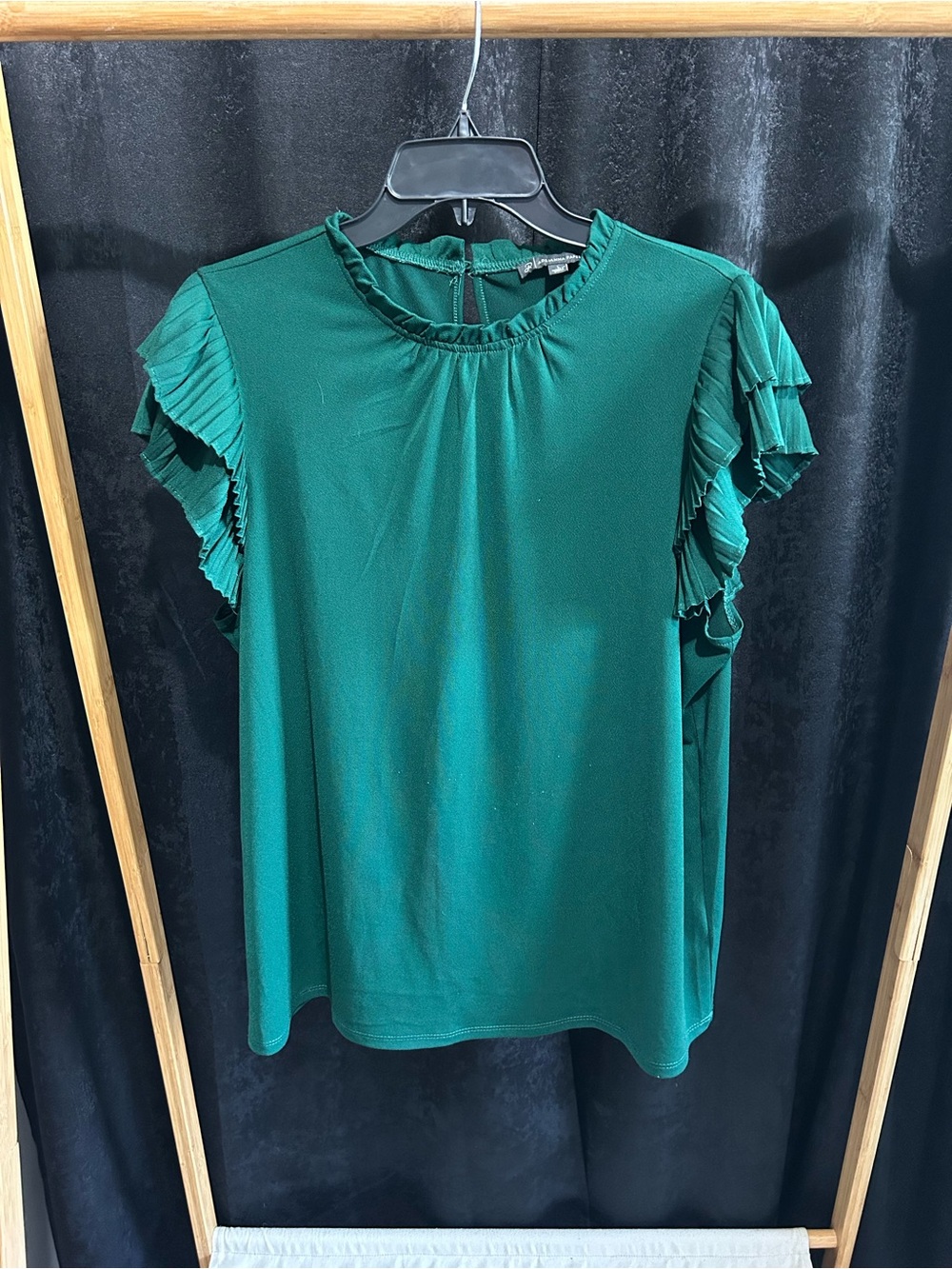 Adrianna Papell Emerald Green Ruffle Sleeve Blouse
